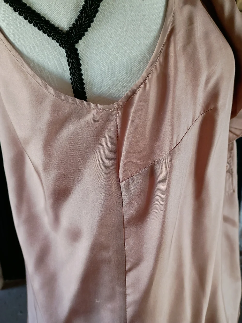 J. Crew 100% Silk Beige Tan Pink Mauve Ruffled Button Sleeveless Top Size 6 - Picture 5 of 16